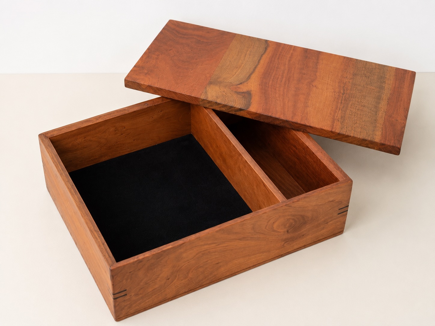 Large format keepsake box with removable lid